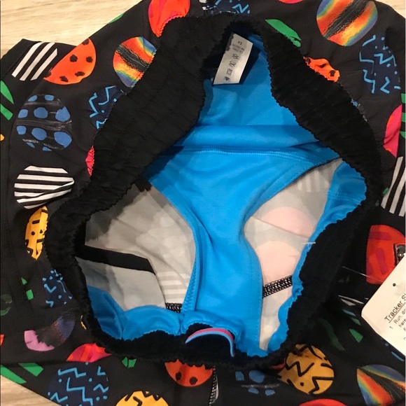 Lululemon Tracker Shorts -Seawheeze Circle Pills - Picture 5 of 8